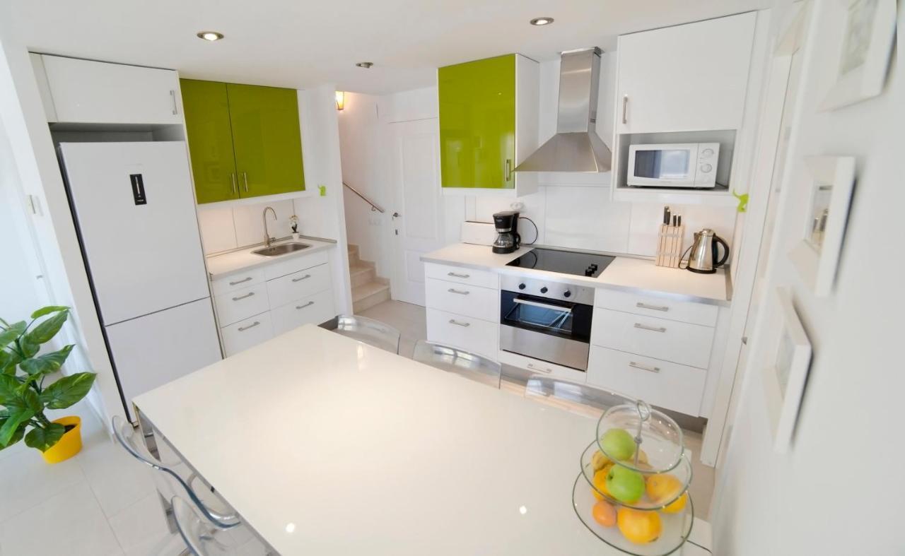 Tranquil Duplex In Sitges, Barcelona,Sea Views, Parking, Terrace Apartman Kültér fotó