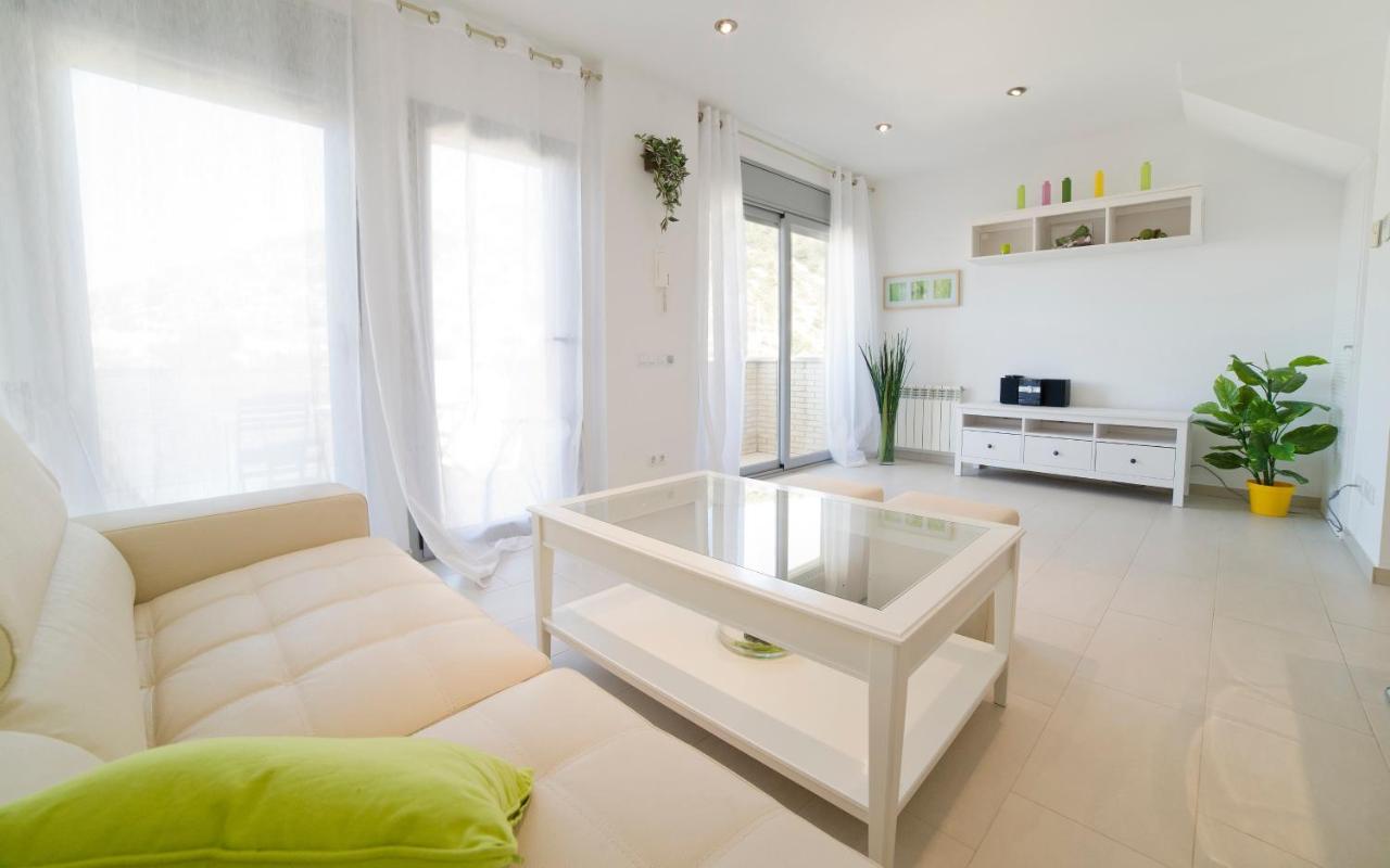 Tranquil Duplex In Sitges, Barcelona,Sea Views, Parking, Terrace Apartman Kültér fotó