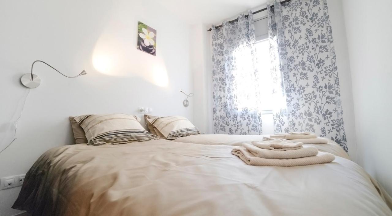 Tranquil Duplex In Sitges, Barcelona,Sea Views, Parking, Terrace Apartman Kültér fotó
