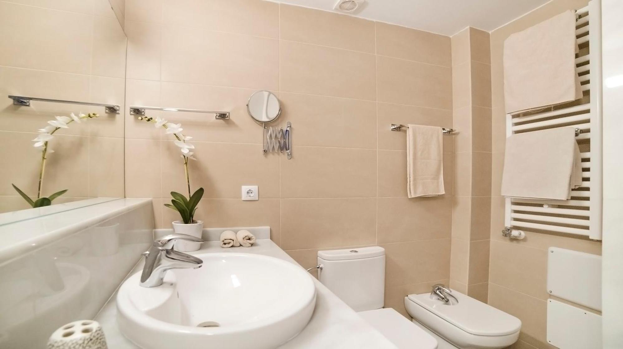 Tranquil Duplex In Sitges, Barcelona,Sea Views, Parking, Terrace Apartman Kültér fotó